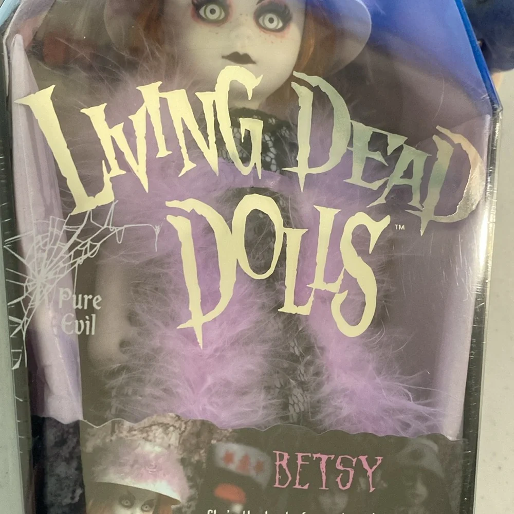 Living Dead Dolls Series 23 Betsy